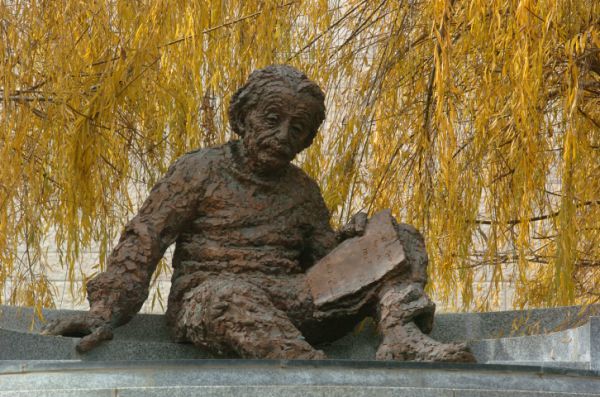 כינורו של אלברט אינשטיין נמכר בסכום דמיוני