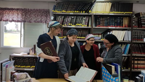 "לא נאפשר לרבניות להיבחן בהלכות נידה"