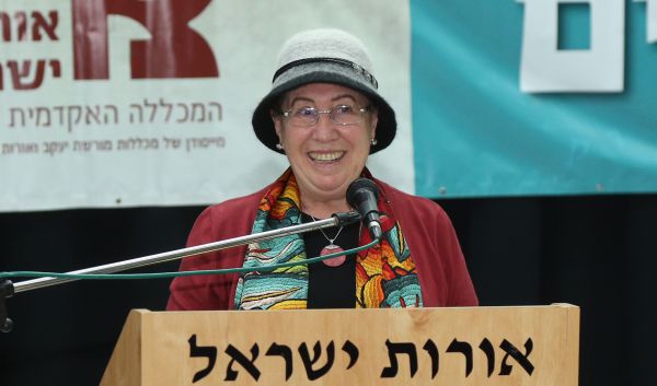 הרבנית הנקין יוצאת נגד העתירה לבג"צ בנושא בחינות נשים לרבנות