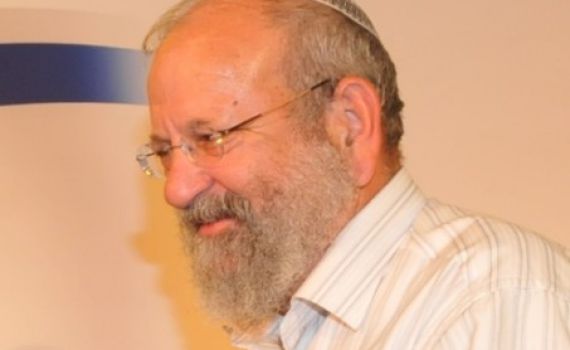 תלמידי הישיבה חיברו שיר לרפואת הרב וישליצקי. צפו