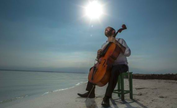 האזינו: יונתן רזאל משחרר טעימות מהאלבום החדש
