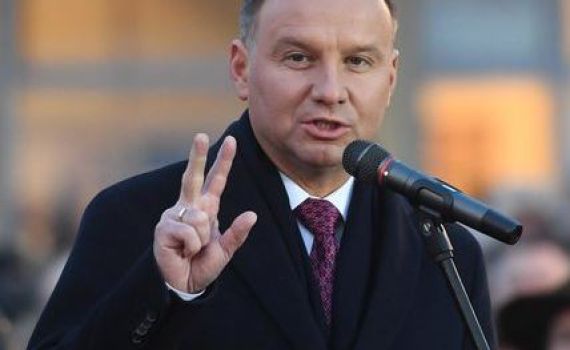 ממשיך לנסות: נשיא פולין מתנצל בפני היהודים