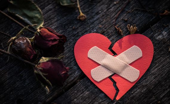 חג בלי חירות: העולם השקט של מסורבי הגט