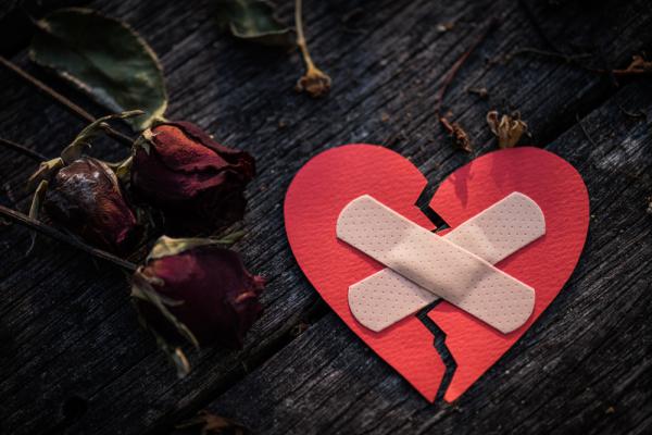 חג בלי חירות: העולם השקט של מסורבי הגט