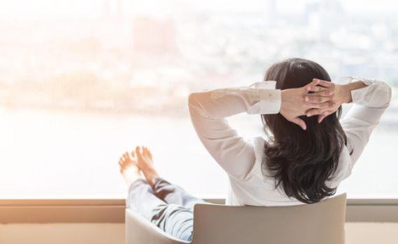 אי אפשר לשבת רגל על רגל ולצפות שהכל יסתדר