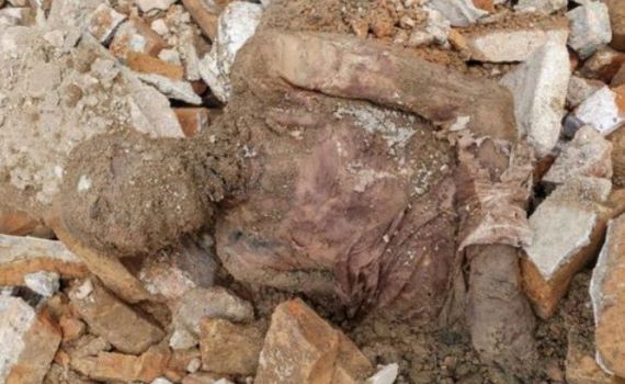 לאחר שנים:  נמצאה גופתו האבודה של שליט איראן