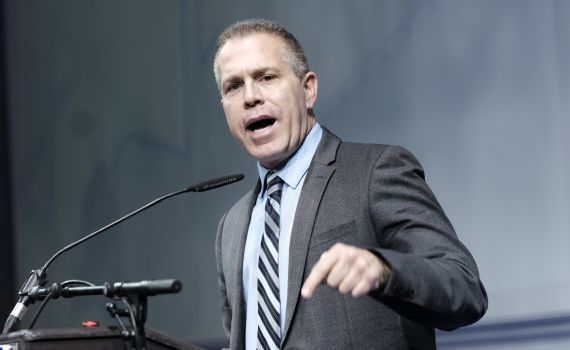 ארדן תוקף: "איימן עודה משתף פעולה עם האויב"