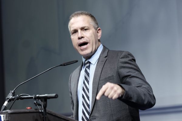 ארדן תוקף: "איימן עודה משתף פעולה עם האויב"