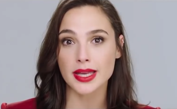 בגלל האייפון: הציוץ של גל גדות הפך לפדיחה