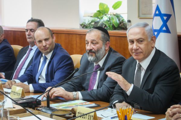 'נתניהו ממסמס את קידום פסקת ההתגברות'