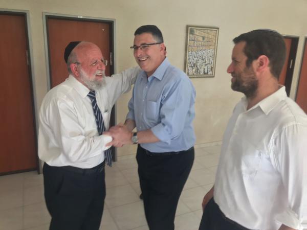 גדעון סער התברך אצל הרב סבתו: שותפים שלך בעשייה