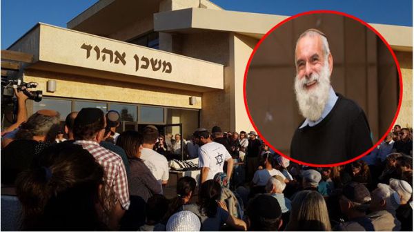 אבל כבד: הרב אביחי רונצקי זצ"ל הובא למנוחות
