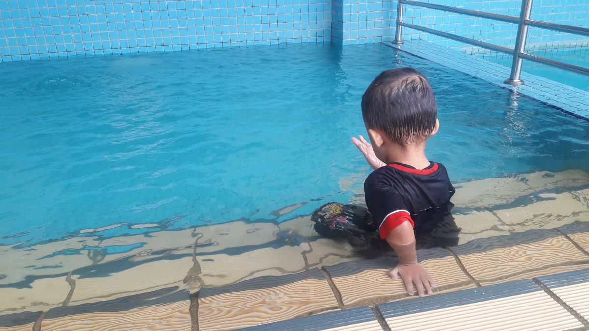 החזרה לבריכות: בתוך דקות, 2 מקרים של טביעת פעוטות