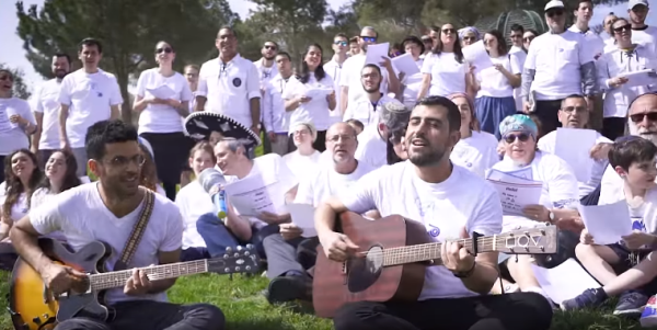מרגש:ריבו והעולים החדשים שרים "לשוב הביתה"