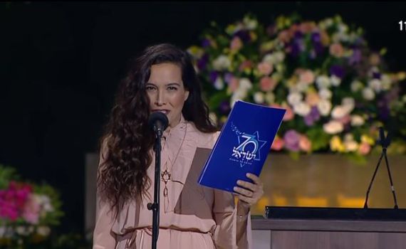 הוויכוח האופנתי שכמעט גרם ליעל אבקסיס לפרוש מהטקס