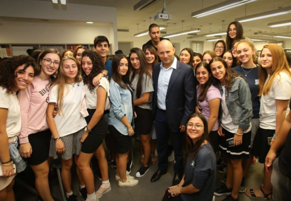 'אני צועקת כאב': מכתב פתוח לנפתלי בנט ואמא שלו