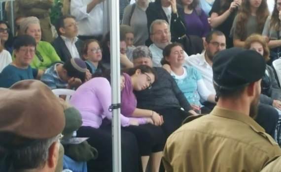 "מודים על כל יום, שבוע, חודש ושנה שהיינו איתך"