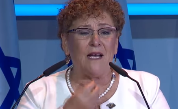 בנט הנחה: נאומה של מרים פרץ ילמד בבתי הספר