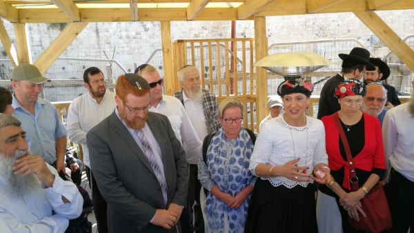 משפחות שכולות עלו להר הבית; הח"כים נשארו בחוץ