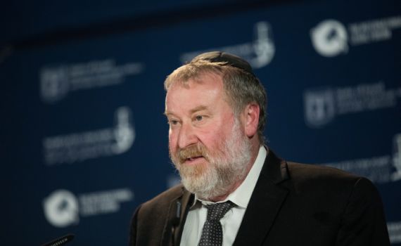 מנדלבליט מתנגד לחנינת אולמרט: "פגם מוסרי"