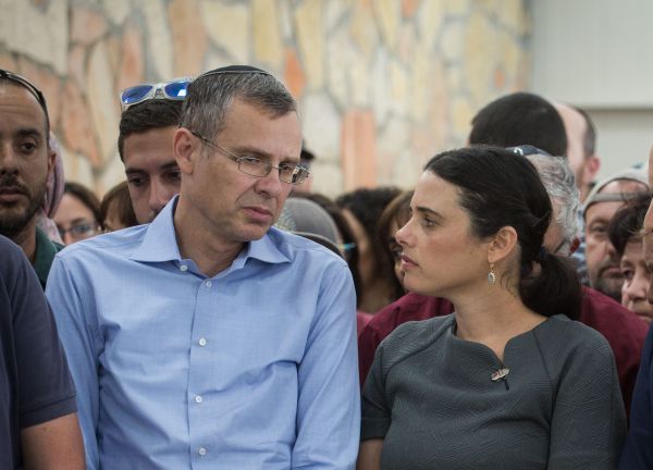 התרגיל של לוין ושקד: יתמכו בהצעת חוק דומה ויעקפו את בג"ץ