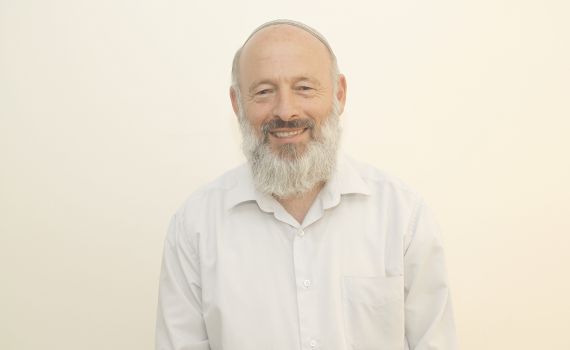 "כמה סמלי שהרב קנוהל נפטר ביום העצמאות"