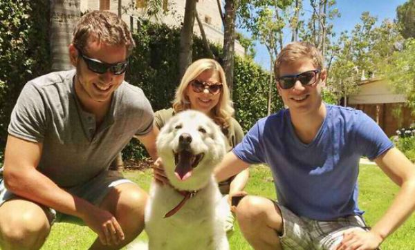 מוגזם? משפחת נתניהו הקימה מצבה לכלבה קאיה