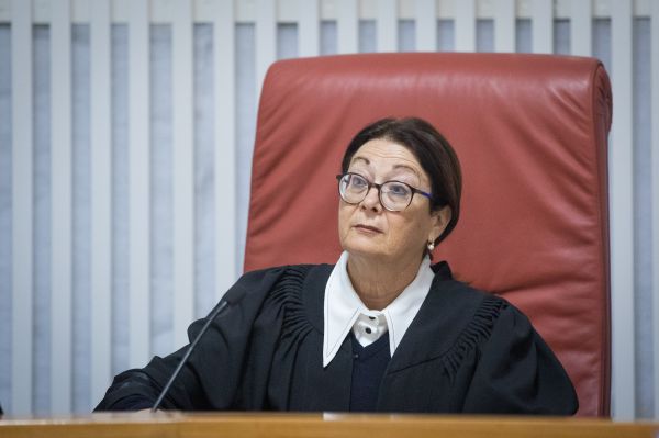 נשיאת העליון: אין לדון בשינוי הועדה למינוי שופטים