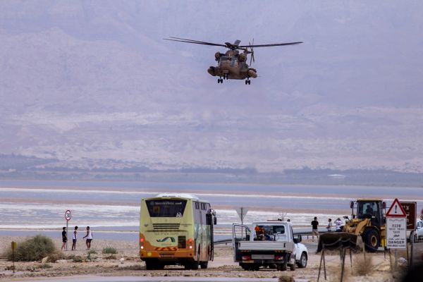 הרב לאו: קורא לציבור להתפלל ולקרוע שערי שמים