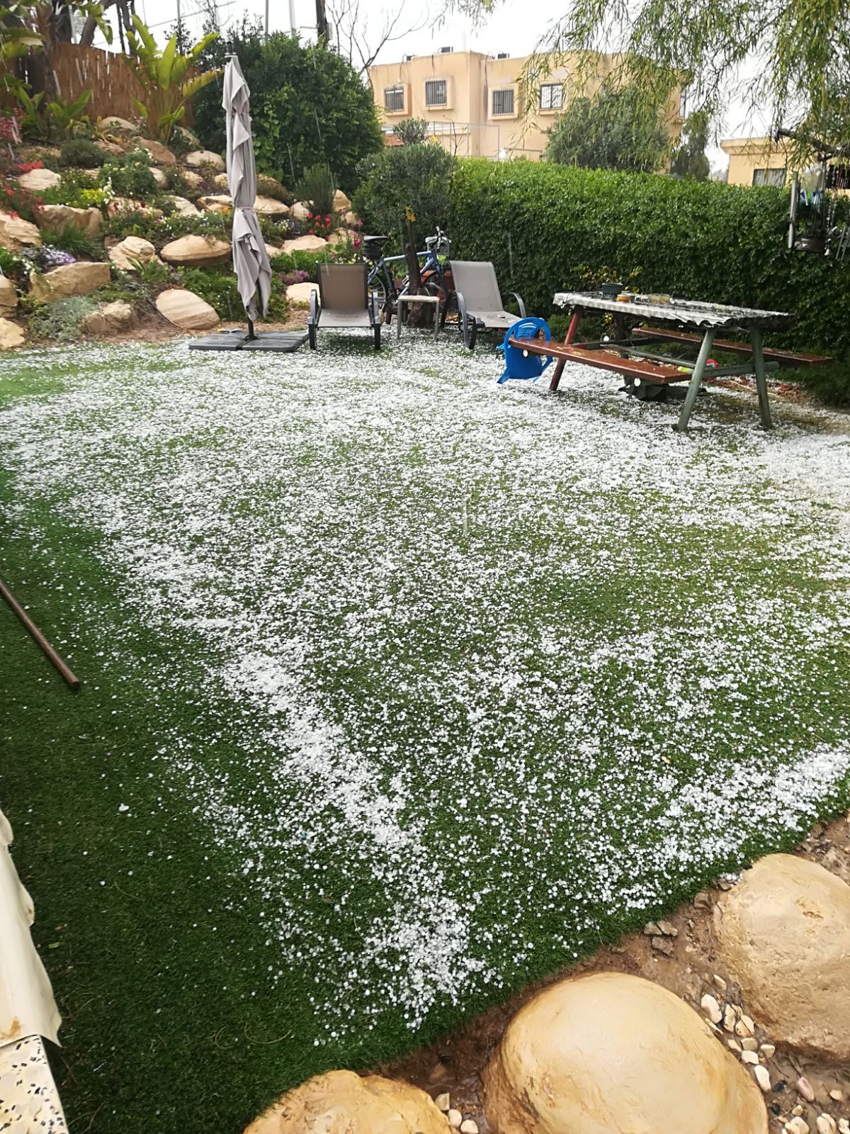 נכנסים לשיא הסופה; צפו בסופת ברד אימתנית בערד