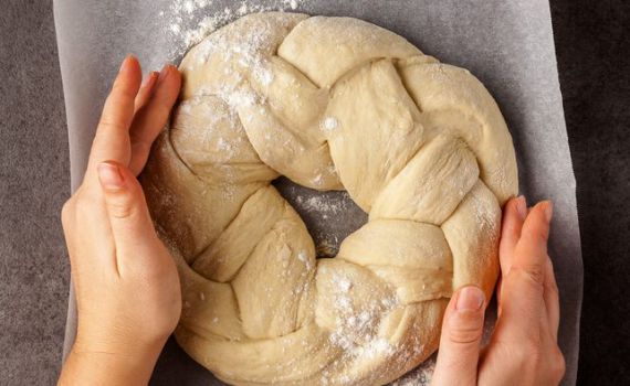 סגולה מיוחדת לשבת: מתכון לחלה בצורת מפתח