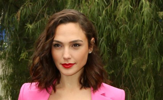 מרגש: גל גדות במחווה לסבא שלה שניצל מאושוויץ