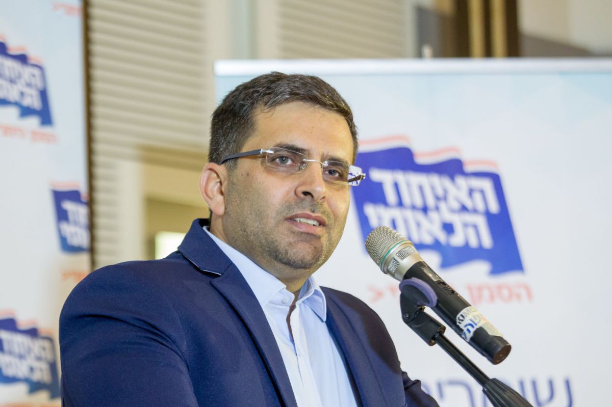 חשבתי שאהוד ברק מתנצל על ההפקרה של מדחת יוסף