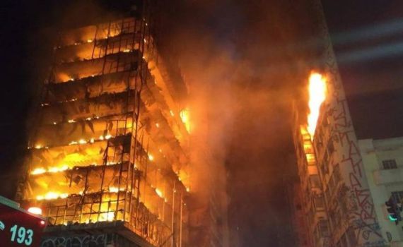 טרגדיה בברזיל: בניין מגורים עלה בלהבות והתמוטט