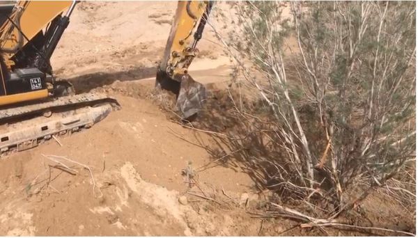 חיפושים אחר נהג המשאית: גופת גבר אותרה בערבה