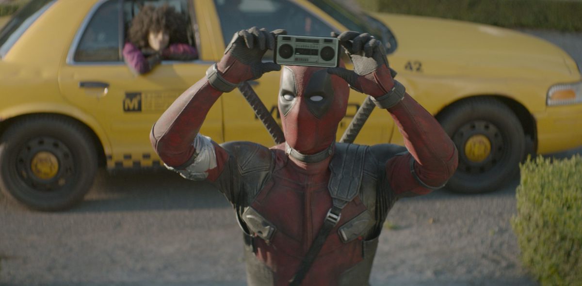 דדפול 2 • מצחיק, אלים ובעיקר חסר מעצורים