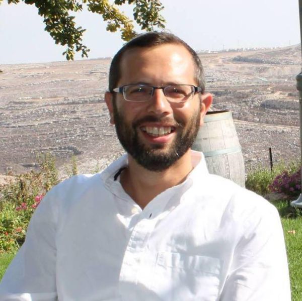 השופט הפך את ההחלטה: הפרסומים של גנץ יישארו