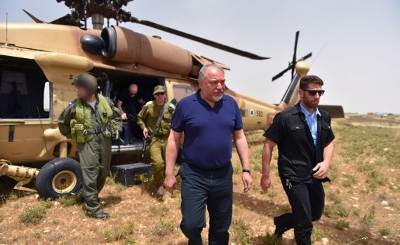 ליברמן: "חי או מת? נשים את היד על המחבל המנוול"