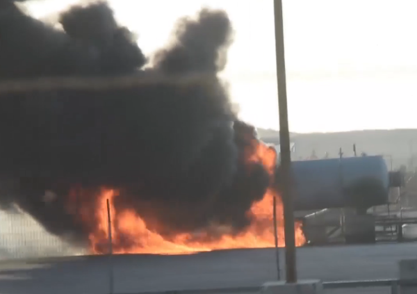 צפו: מחבלים מציתים את מעבר כרם שלום