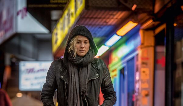 משום מקום• יפה לעין וכואב ללב