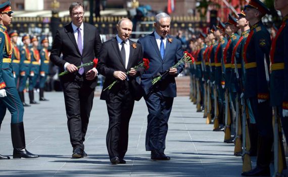 עוצמתי:נתניהו ואלפי חיילים במצעד הניצחון ברוסיה. צפו