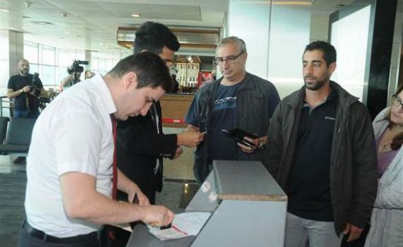 תיעוד: שגריר ישראל הושפל בשדה התעופה בטורקיה