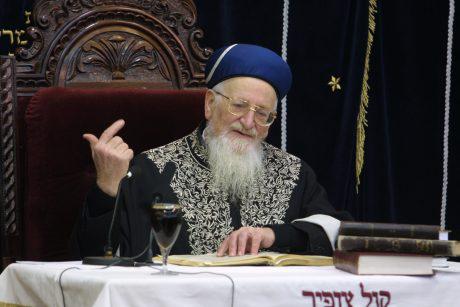 הטענה שהרב אליהו היה משנה את דעתו- לעג לרב