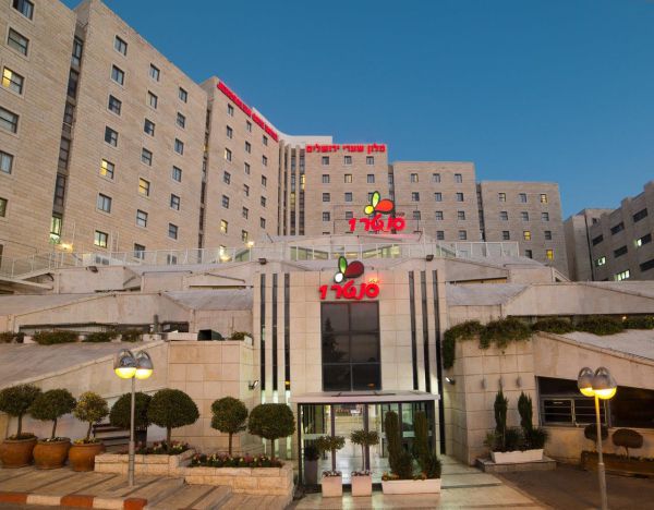 הכל מתחיל בספר טוב | קניון סנטר 1 פותח את עונת הקיץ ביריד הספר התורני הגדול בירושלים