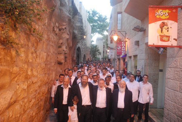 צפו: 24 שעות של חגיגת יום ירושלים בישיבת הכותל