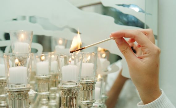 הלכות וזמני חג שבועות שחל במוצאי שבת