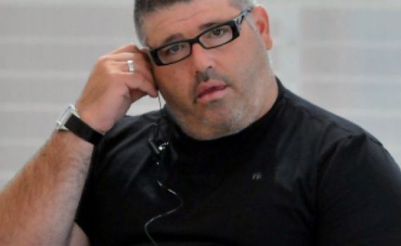 רני רהב תובע את העיתונאי שכינה אותו 'חזיר חניה'