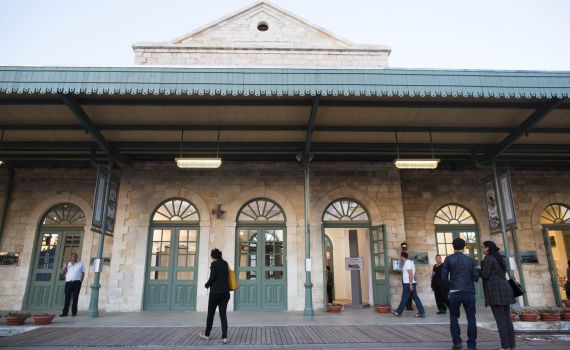 עשו עלינו סיבוב: מתחם התחנה יישאר פתוח בשבת