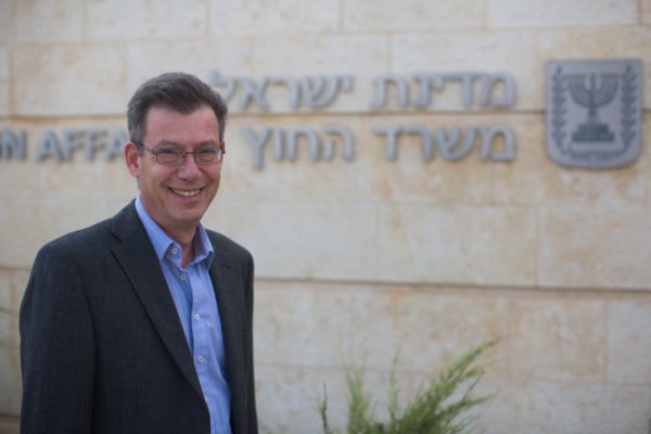 משרד החוץ לדיפלומטים: "לדרוש גינוי לטרור"