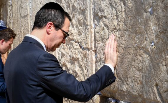 שר האוצר האמריקני: "נעצור את מימון הטרור"